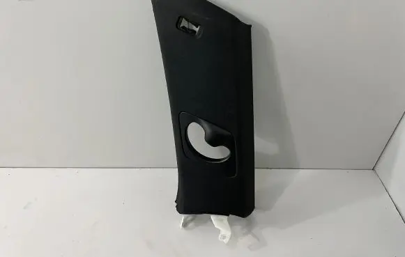 BMW X5 E70 (C) pillar trim 6981710