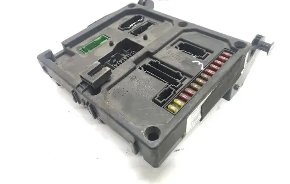 Volkswagen Sharan Fuse module S108145100G 7M0962258H