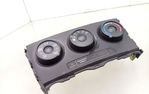 Toyota Auris 150 Climate control unit 5540602160