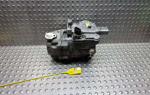 Toyota Prius (XW30) Air conditioning (A/C) compressor (pump) S26405166 0422000422