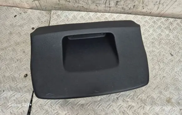 Dacia Sandero Tailgate trim 909004811R