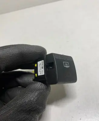 Opel Vectra B Windscreen/window heater switch 501776 22780M410