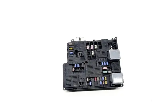 Volvo XC90 Fuse module 32212298