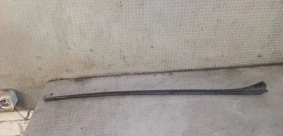 Volkswagen Golf VI Windshield trim 5K0854319