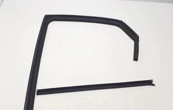 KIA Xceed Rubber seal rear door 83540J7800