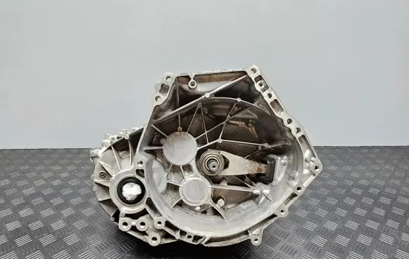 Manual 6 speed gearbox