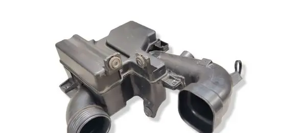 Hyundai i40 Intake resonator 282203Z300