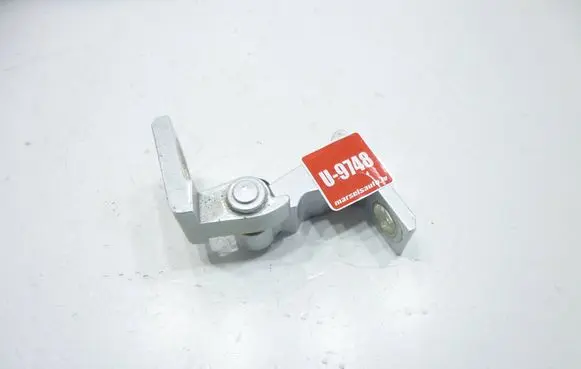 Skoda Fabia Mk3 (NJ) Rear door lower hinge 8K0831402P A046573