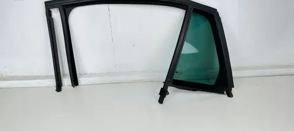 Opel Insignia B Sliding door window/glass 39144554
