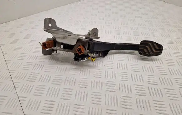 Renault Kadjar Clutch pedal 465033762R