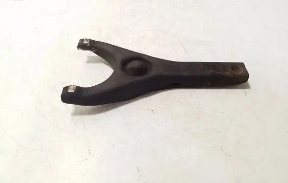 Nissan X-Trail T30 Clutch release arm fork 