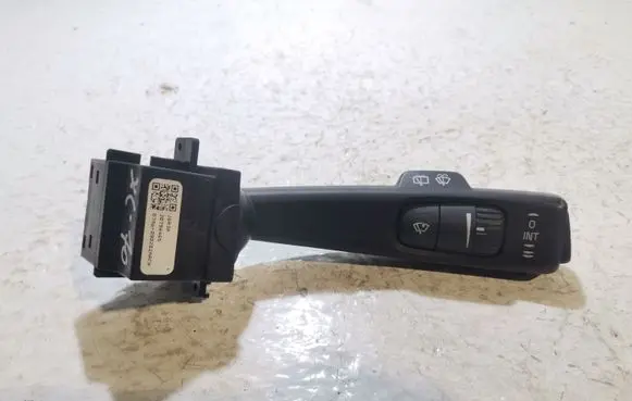 Volvo XC70 Wiper control stalk 30798465