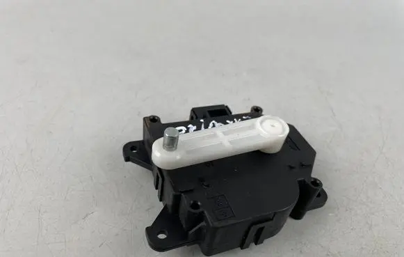 Subaru Legacy Air flap motor/actuator 1138002320