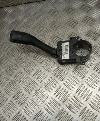 Volkswagen PASSAT B5.5 Indicator stalk 8L0953513G