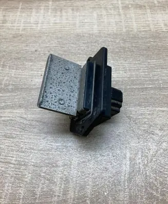 Mazda 626 Heater blower motor/fan resistor HB151GA5RA