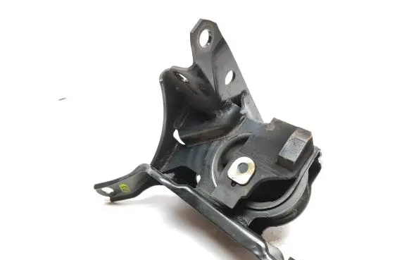 Toyota C-HR I Engine mount bracket