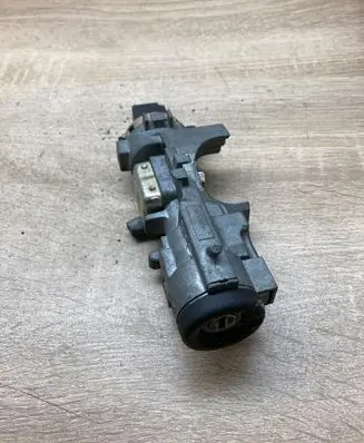 Mazda 626 Ignition lock SL33