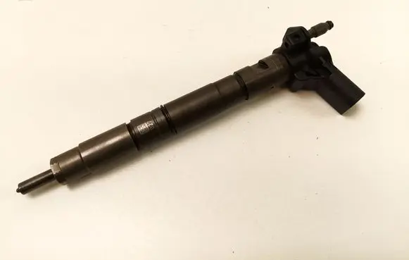 Audi A4 S4 B8 8K Fuel injector 0445116030 03L130277