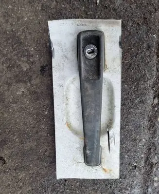 Mercedes-Benz 207 310 Front door