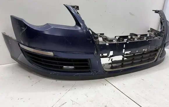 Volkswagen PASSAT B6 Front bumper 