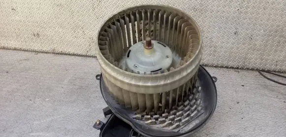 Volvo V70 Heater fan/blower 86577