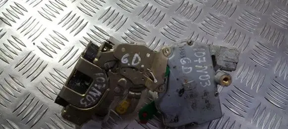 Nissan Terrano Rear door lock