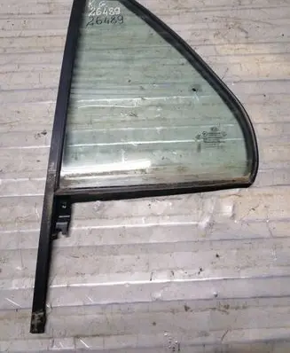 KIA Carens II Rear vent window glass E43R000070