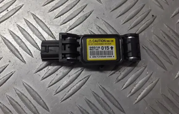 Mitsubishi Lancer Airbag deployment crash/impact sensor 8651-A015