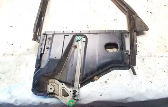 Audi 80 90 S2 B4 Rear door window/glass frame 