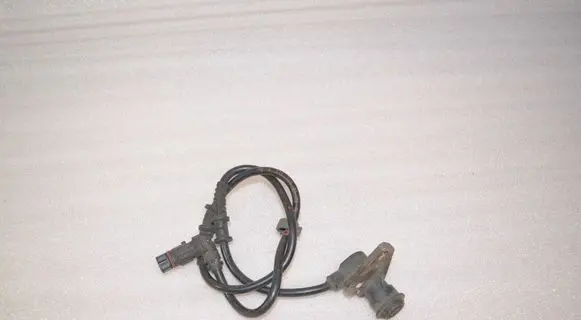Mercedes-Benz E W210 ABS brake wheel speed sensor A2105409108