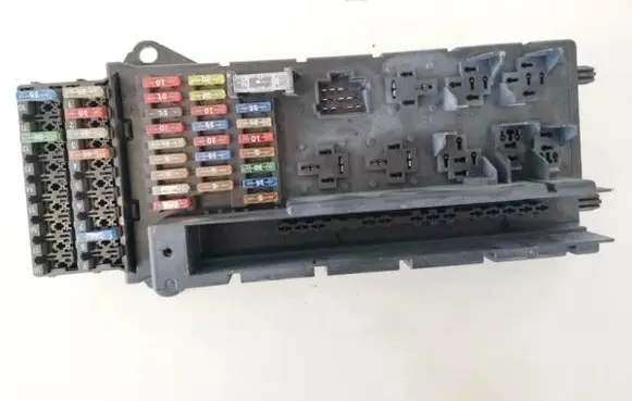 Volkswagen Crafter Fuse box set a9065450401
