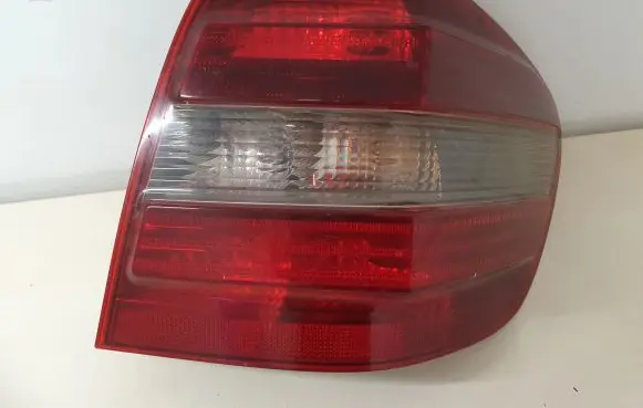 Mercedes-Benz ML W164 Rear/tail lights 404122R