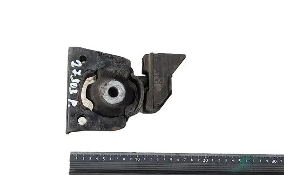 Engine mount bracket
