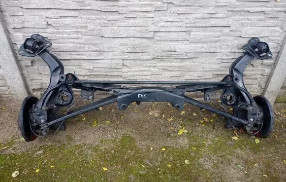 BMW 2 F46 Rear axle beam with reductor 