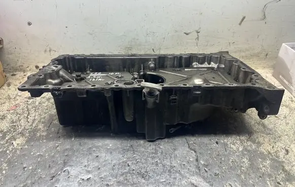 Volvo V70 Oil sump 