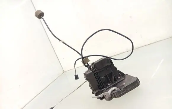 Mercedes-Benz CLS C219 Front door lock 2197200435