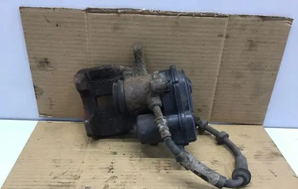 Audi A5 8T 8F Rear brake caliper 32335478