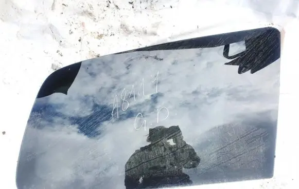 Dodge Durango Rear side window