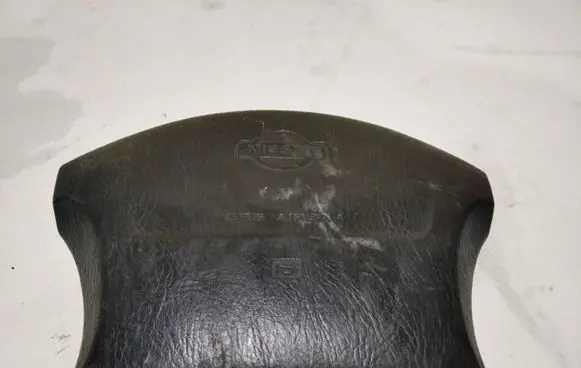 Nissan Almera Steering wheel airbag