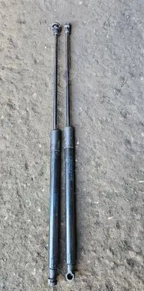 BMW 4 F32 F33 Tailgate strut brak