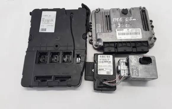 Renault Megane II Engine ECU kit and lock set 