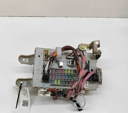 Toyota Land Cruiser (J120) Fuse module 8273060080
