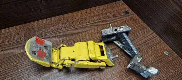 Ford Transit Loading door lower hinge YC15-V429A14-CL YC15V429A14CL