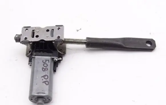 Peugeot 508 Seat adjustment motor 984686-106