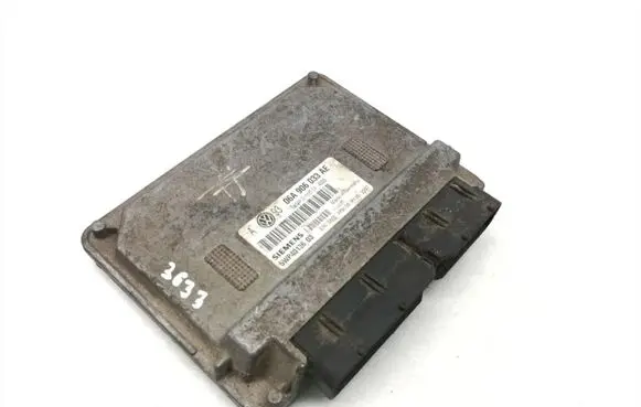Volkswagen Golf IV Engine control unit/module 06A906033AE 5WP40136