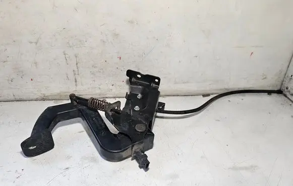 Mercedes-Benz Vito Viano W639 Clutch pedal A6392901201 A6382900516 A6382900416