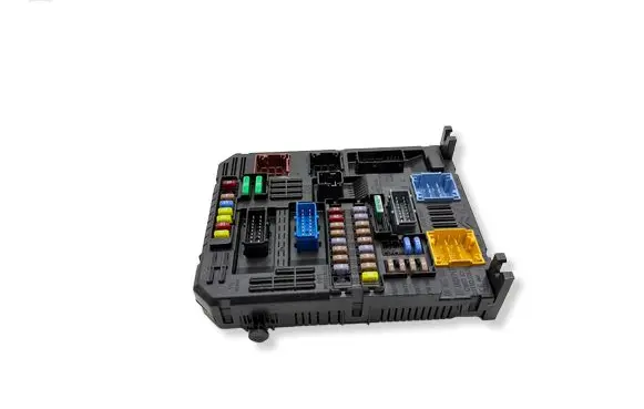 Peugeot 2008 II Fuse module 9855665080 28799378 1092461935