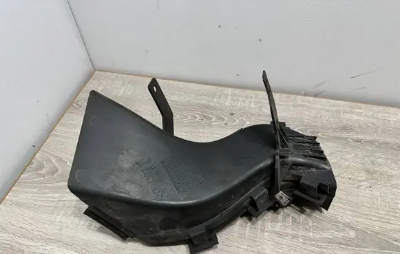 BMW 1 E82 E88 Air intake duct part 8046327 75965010
