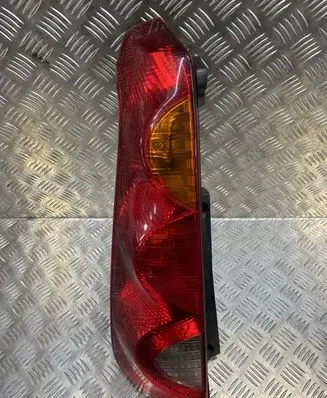 Nissan Note (E11) Rear/tail lights 22016752