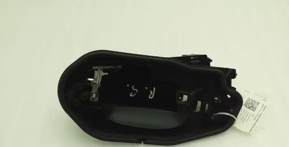 Rear door exterior handle/bracket